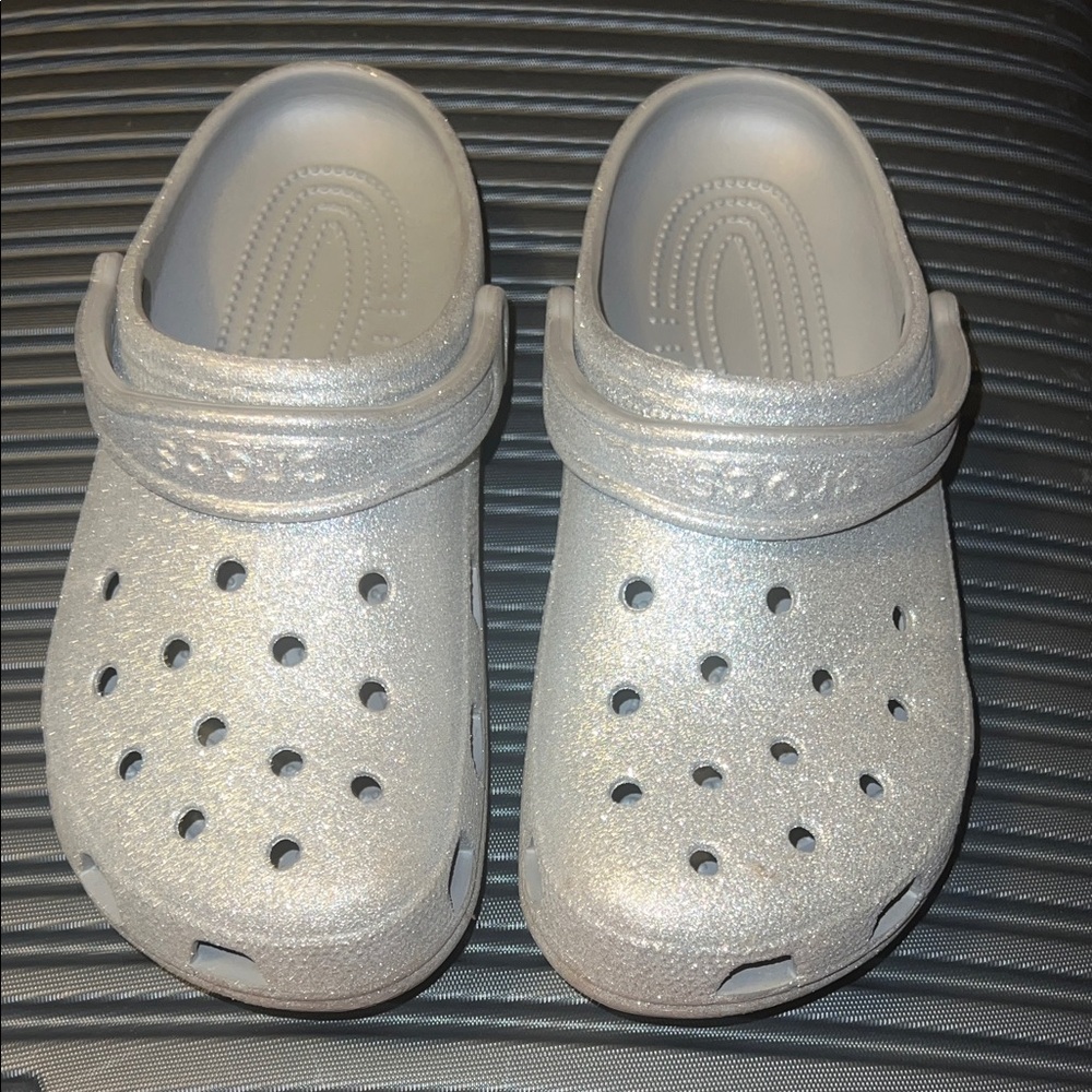 CROCS Shiny Silver